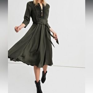 NWT Green satin midi dress with black embroidery